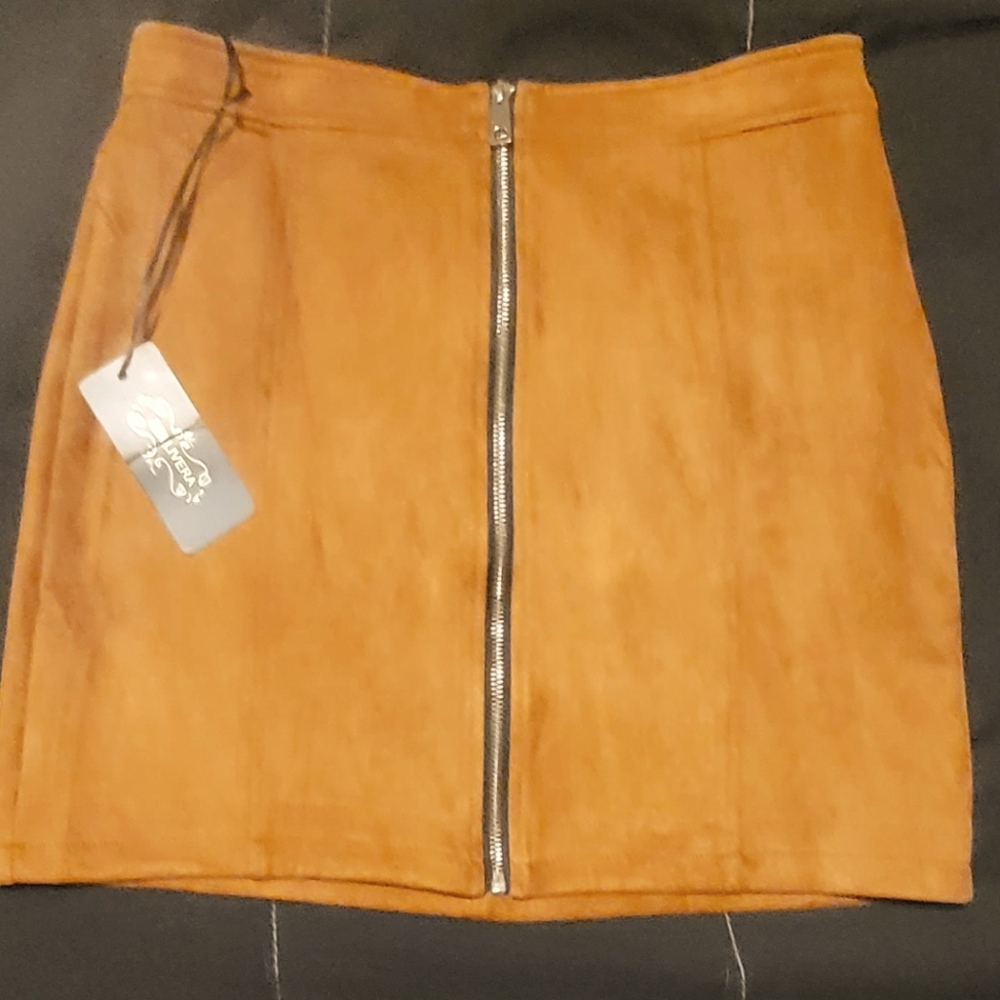 💥PRICE DROP 💥Suede camel skirt